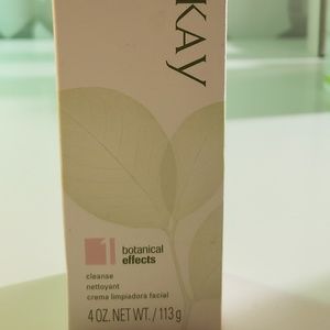 Mary Kay botanical set cleanse, hydrate, freshen